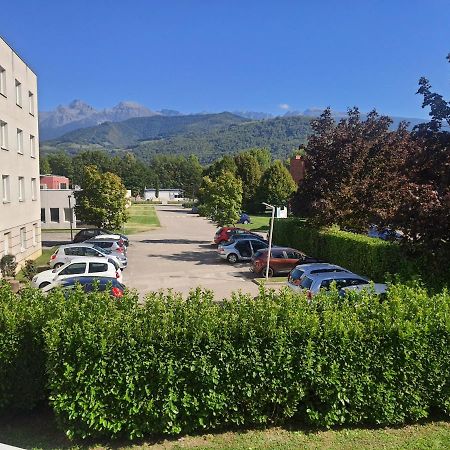Studio Dans Residence Pour Location Courte Duree Et Etudiants Parking Gratuit Gières Kültér fotó